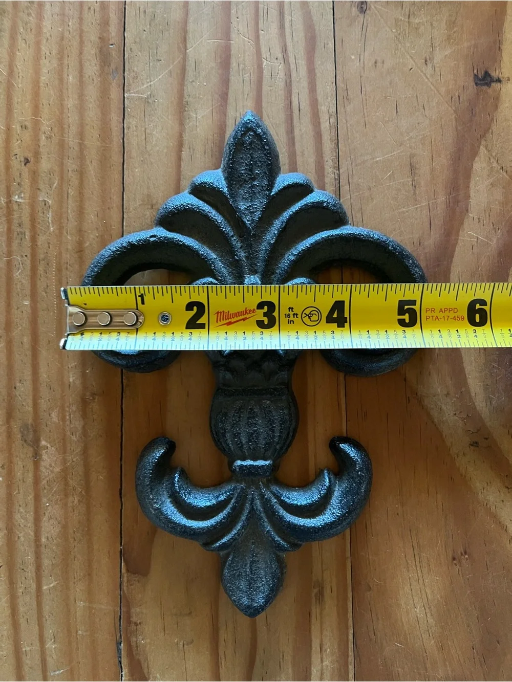 Black Cast Iron Wall Fleur-de-Lis